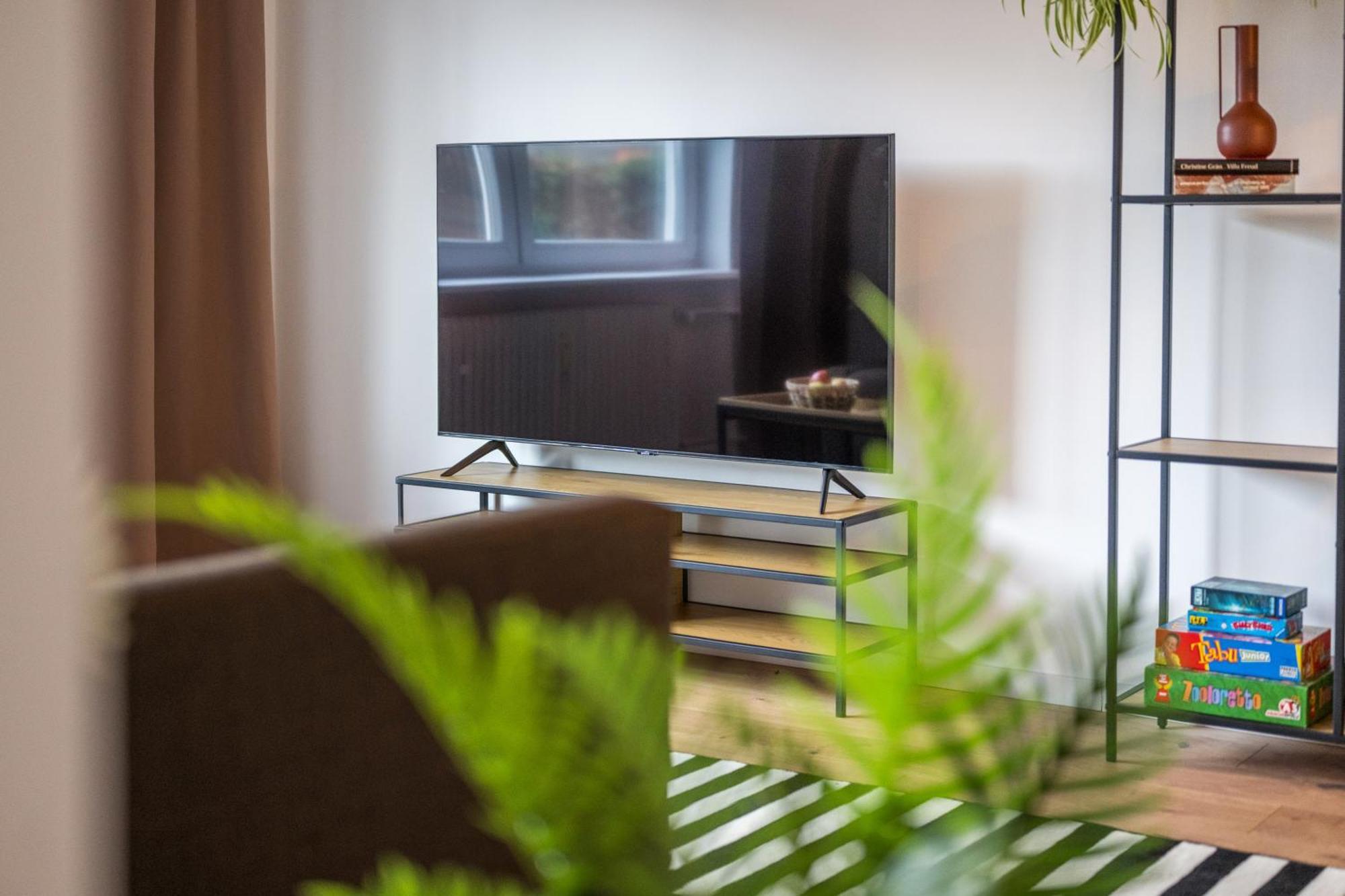 Neu: 100M² - Ideal Fuer Familien/Geschaeftsr. - Hbf Koblenz  Luaran gambar